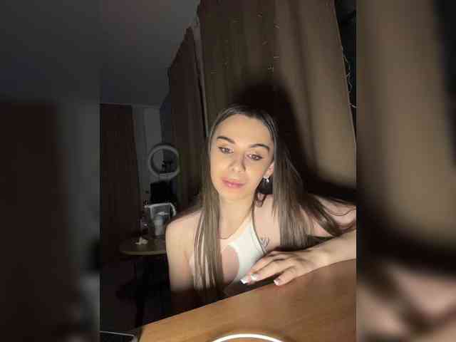 EvgeniyQWE55a Live Webcam on BongaCams