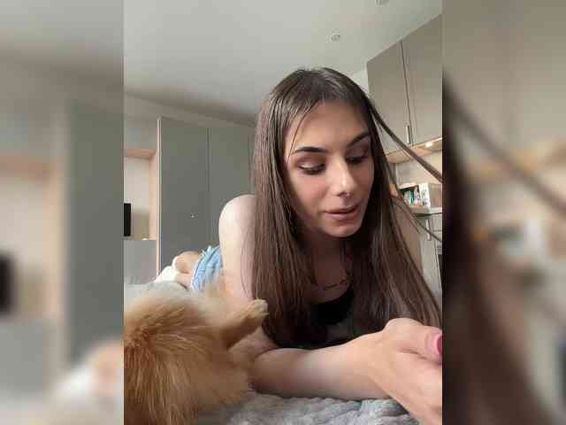 EvgeniyQWE55a Live Webcam on BongaCams