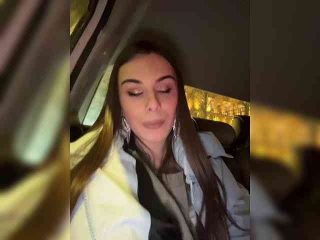 EvgeniyQWE55a Live Webcam on BongaCams