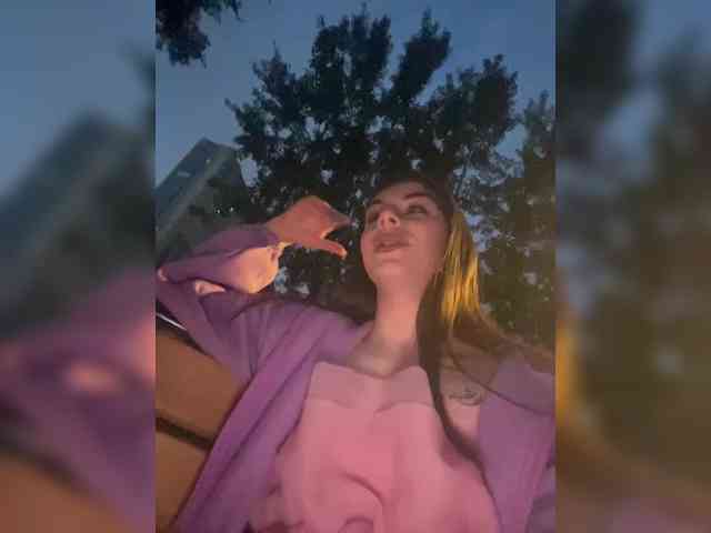 EvgeniyQWE55a Live Webcam on BongaCams