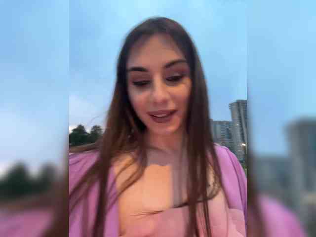 EvgeniyQWE55a Live Webcam on BongaCams