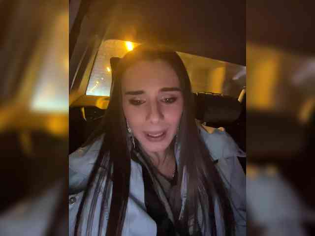 EvgeniyQWE55a Live Webcam on BongaCams