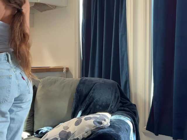 2CP's BongaCams show and profile