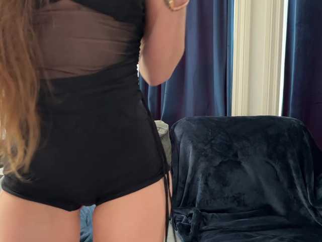 2CP's BongaCams show and profile