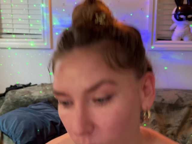 2CP – webcam model profile photo