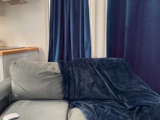 2CP's BongaCams show and profile