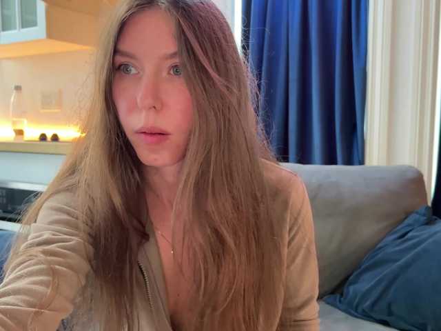 2CP's BongaCams show and profile