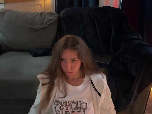 2CP's BongaCams show and profile