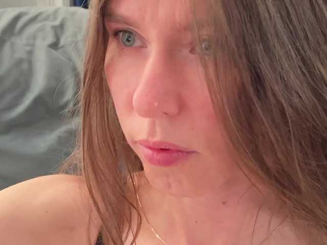 2CP's BongaCams show and profile