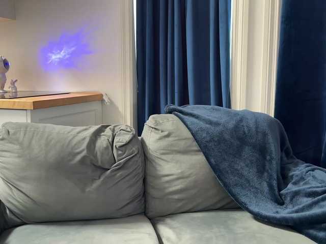 2CP's BongaCams show and profile