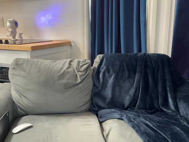 2CP's BongaCams show and profile