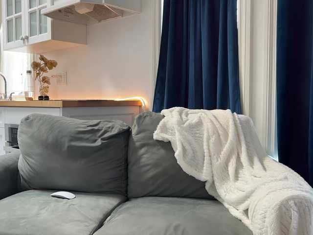 2CP — Hi! Toys in full private!Lovense works from 2 tokens.My favorites: 100-Fireworks, 69-Pulse, 66-Wave, 21-Random, 10-EarthquakeLovens control 1001