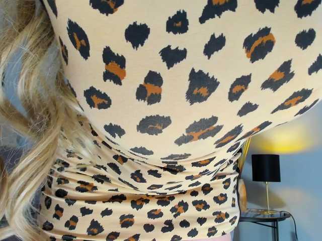 ElissaVibe's BongaCams show and profile