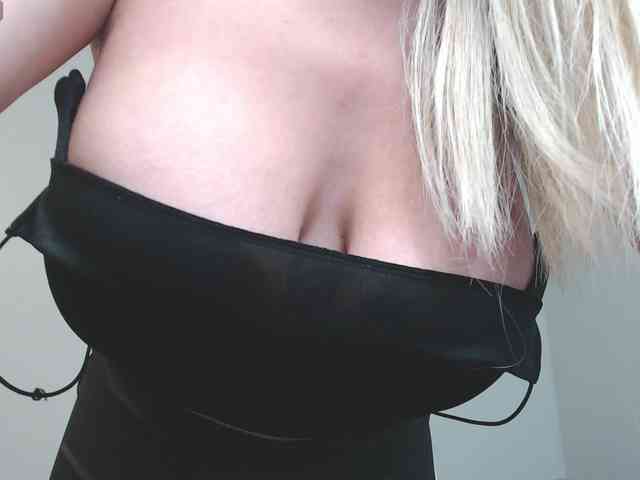 ElissaVibe webcam