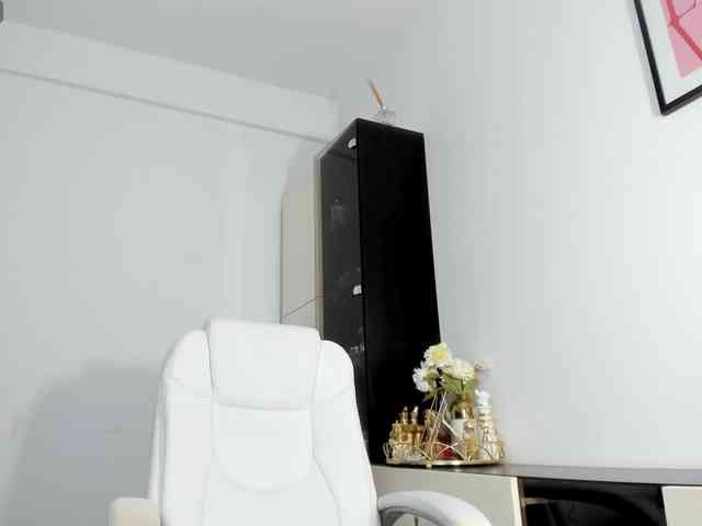 ElissaVibe webcam