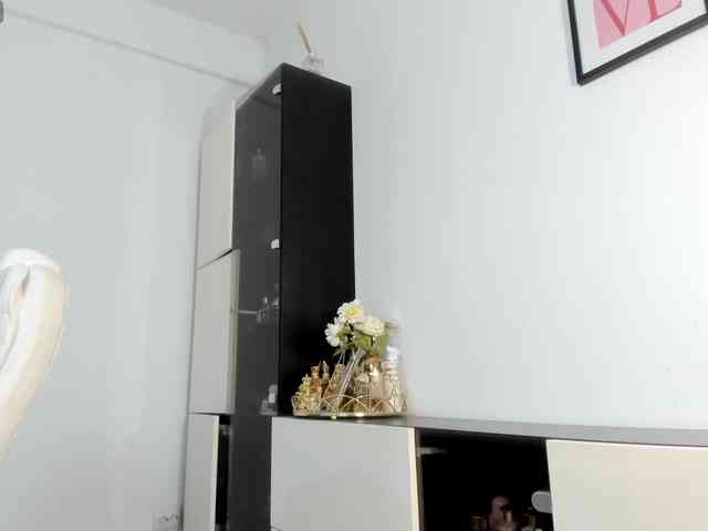 ElissaVibe webcam
