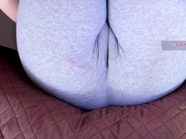 Kira-Kell's BongaCams show and profile