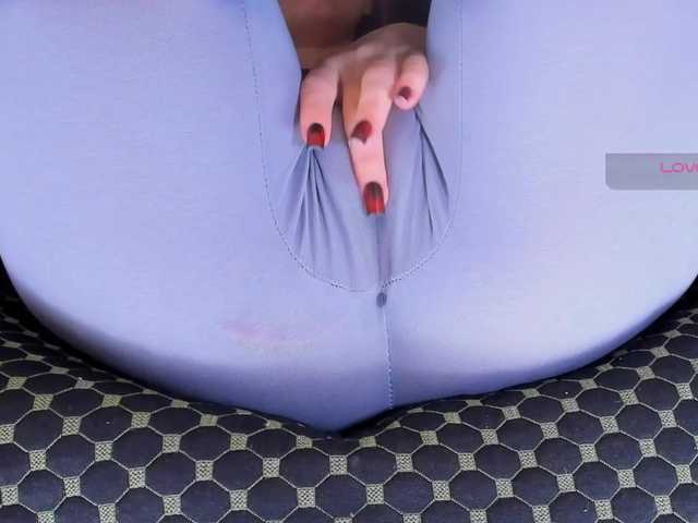 Kira-Kell's BongaCams show and profile