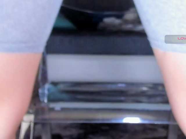 Kira-Kell's BongaCams show and profile