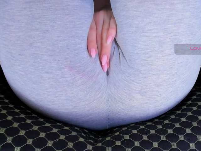 Kira-Kell's BongaCams show and profile