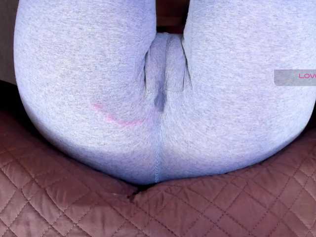 Kira-Kell's BongaCams show and profile