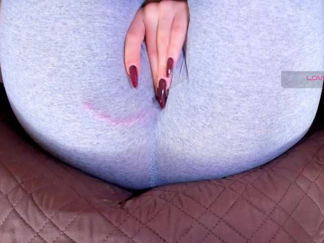 Kira-Kell's BongaCams show and profile