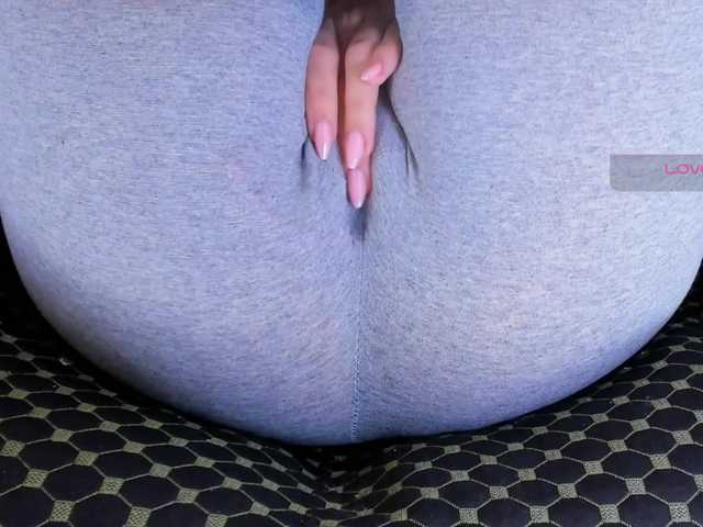 Kira-Kell's BongaCams show and profile