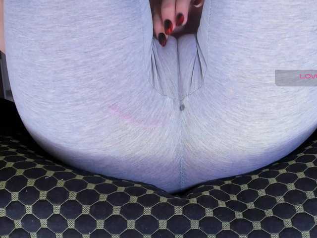 Kira-Kell's BongaCams show and profile