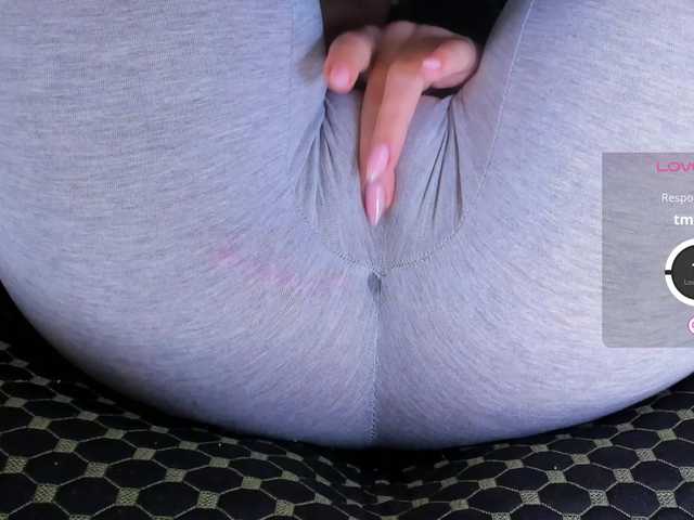 Kira-Kell's BongaCams show and profile