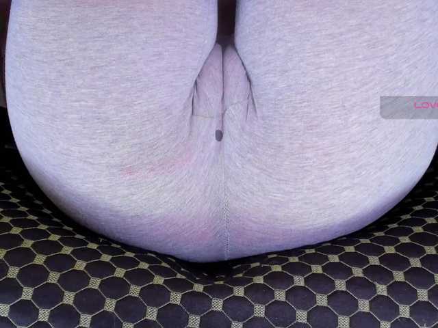 Kira-Kell from BongaCams