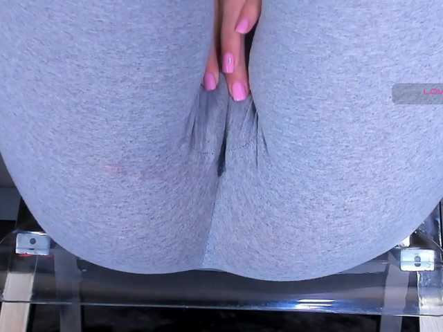 Kira-Kell's BongaCams show and profile