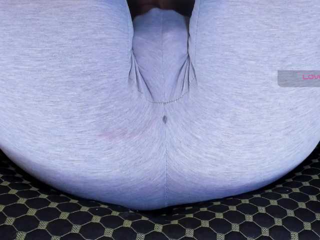 Kira-Kell's BongaCams show and profile