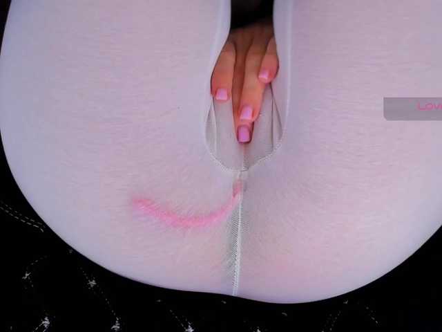 Kira-Kell from BongaCams is Freechat