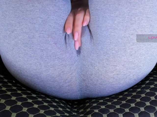 Kira-Kell's BongaCams show and profile