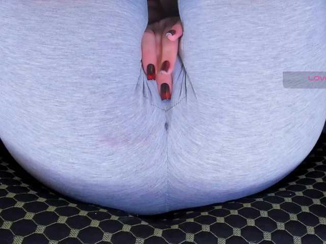 Kira-Kell's BongaCams show and profile