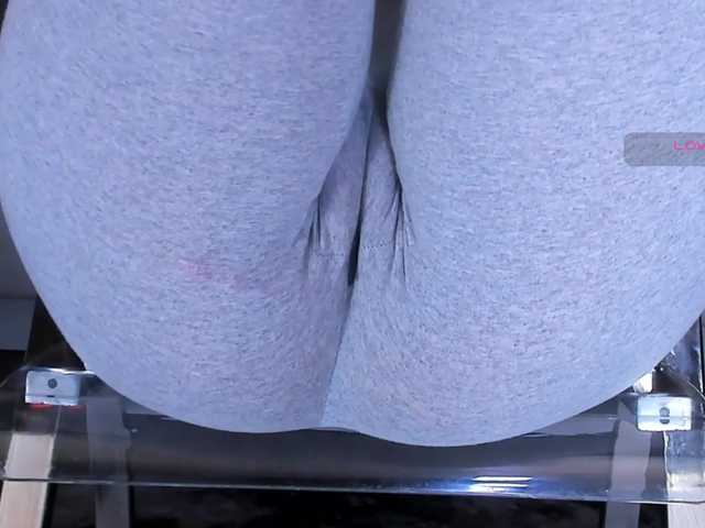 Kira-Kell's BongaCams show and profile