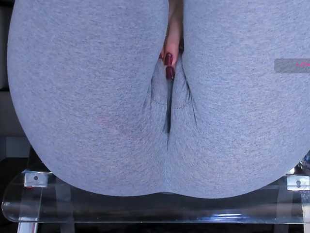 Kira-Kell's BongaCams show and profile