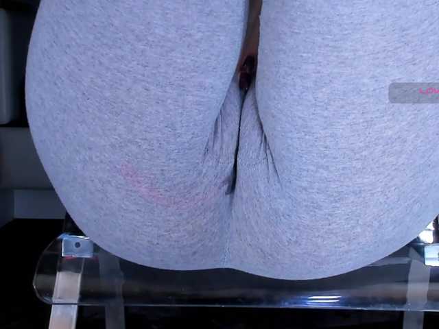 Kira-Kell's BongaCams show and profile