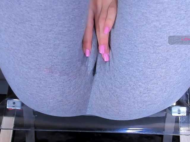 Kira-Kell's BongaCams show and profile