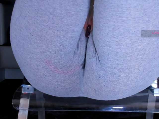 Kira-Kell's BongaCams show and profile