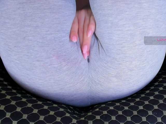 Kira-Kell's BongaCams show and profile