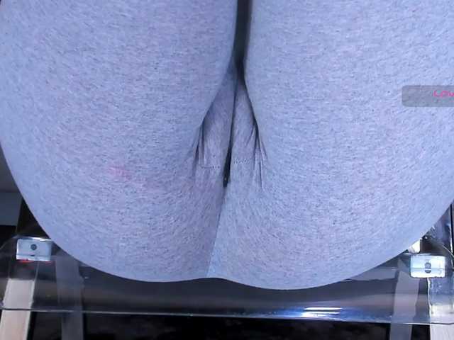 Kira-Kell's BongaCams show and profile