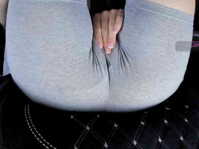 Kira-Kell Live Webcam on BongaCams