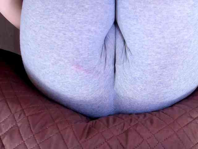 Kira-Kell Live Webcam on BongaCams