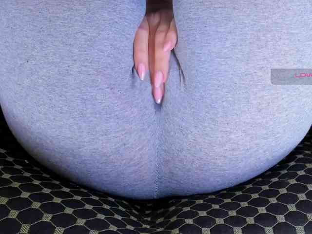 Kira-Kell Live Webcam on BongaCams