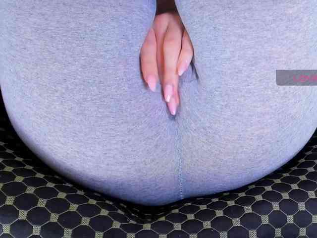 Kira-Kell Live Webcam on BongaCams