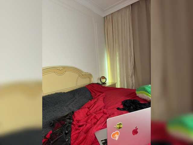 avolood's BongaCams show and profile