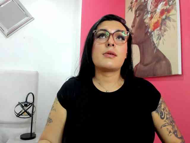 naty-pink Live Webcam on BongaCams