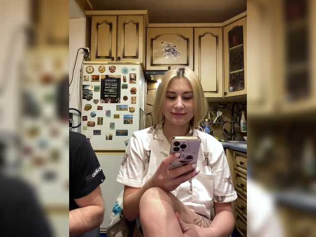 -Breid-1's BongaCams show and profile