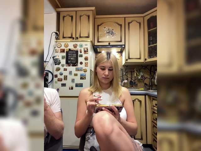 -Breid-1's BongaCams show and profile